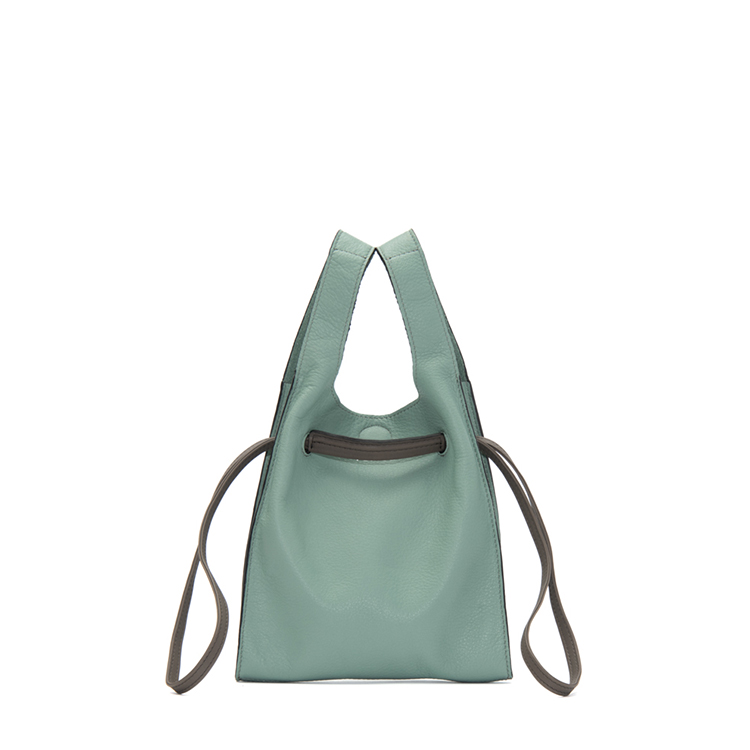 TOMOEの3wayバッグSの商品正面画像