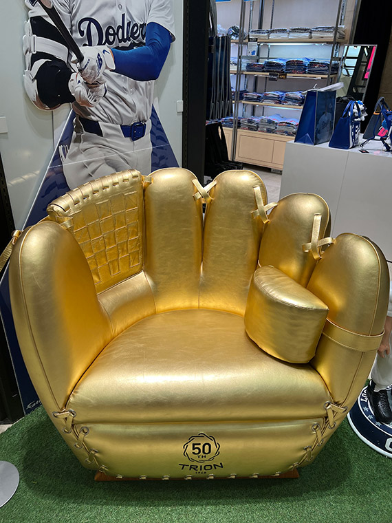 日本橋髙島屋 トライオン グラブチェアキャンペーン