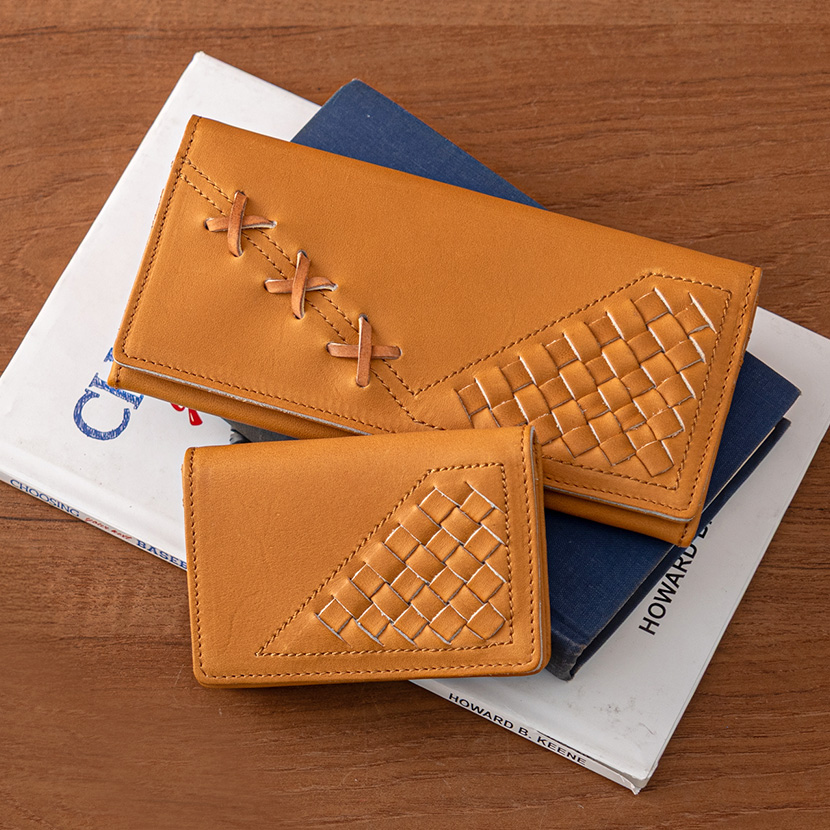 グローブ長財布とグローブカードケース