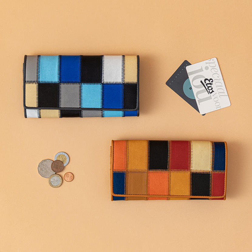 フラップ式長財布　マルチカラー　DPC801M