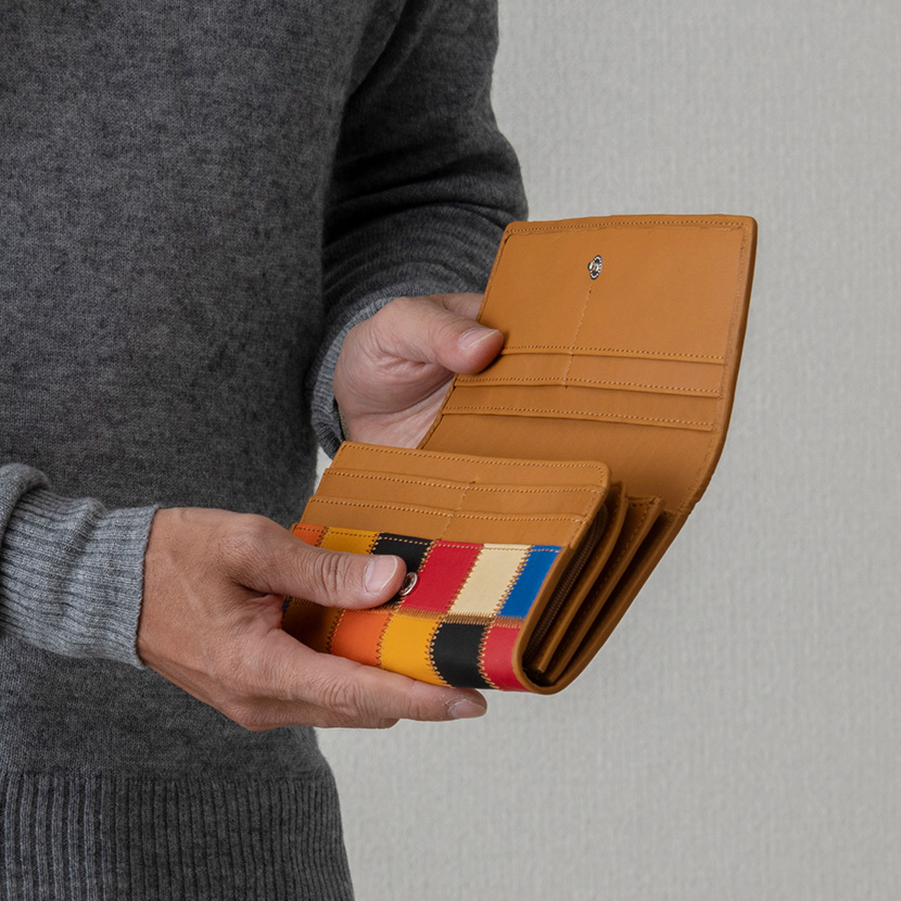 フラップ式長財布　マルチカラー　DPC801M