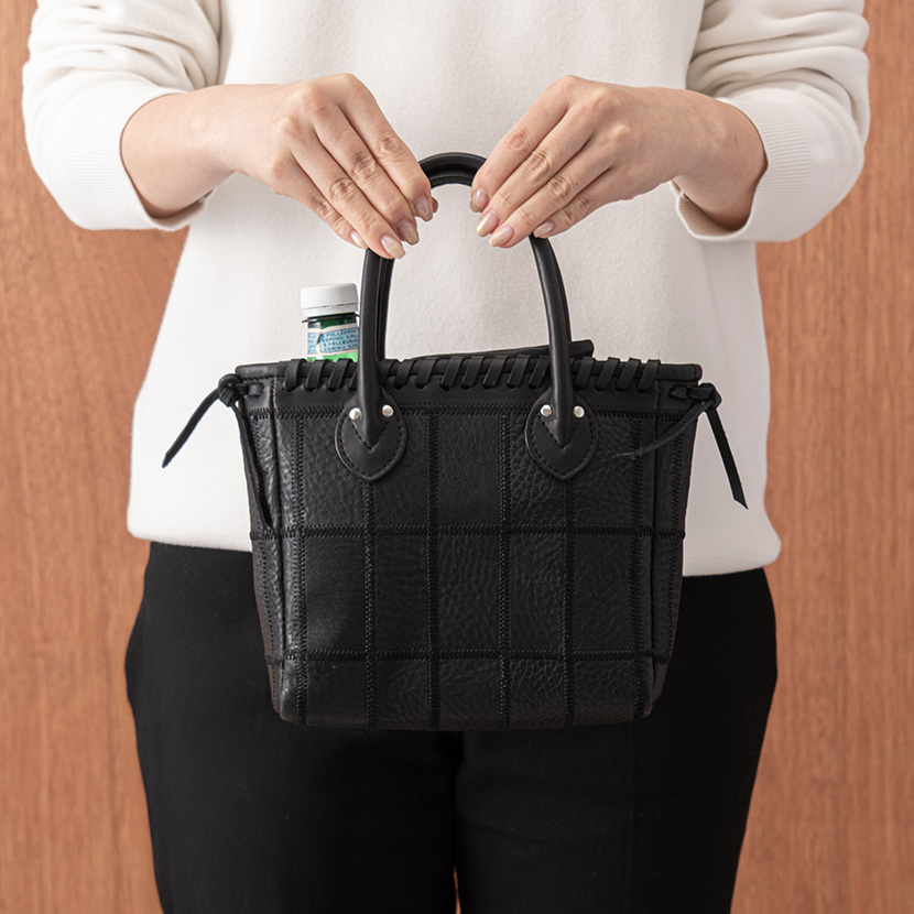 シボ革ミニレーストート(非売品)