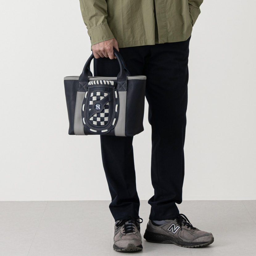 ヤンキースのグローブミニトートの人持ち