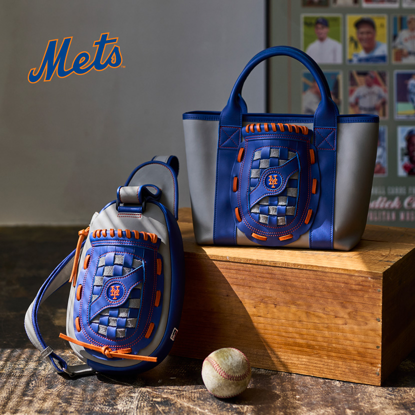 ニューヨークメッツのグローブボディバッグとミニトート